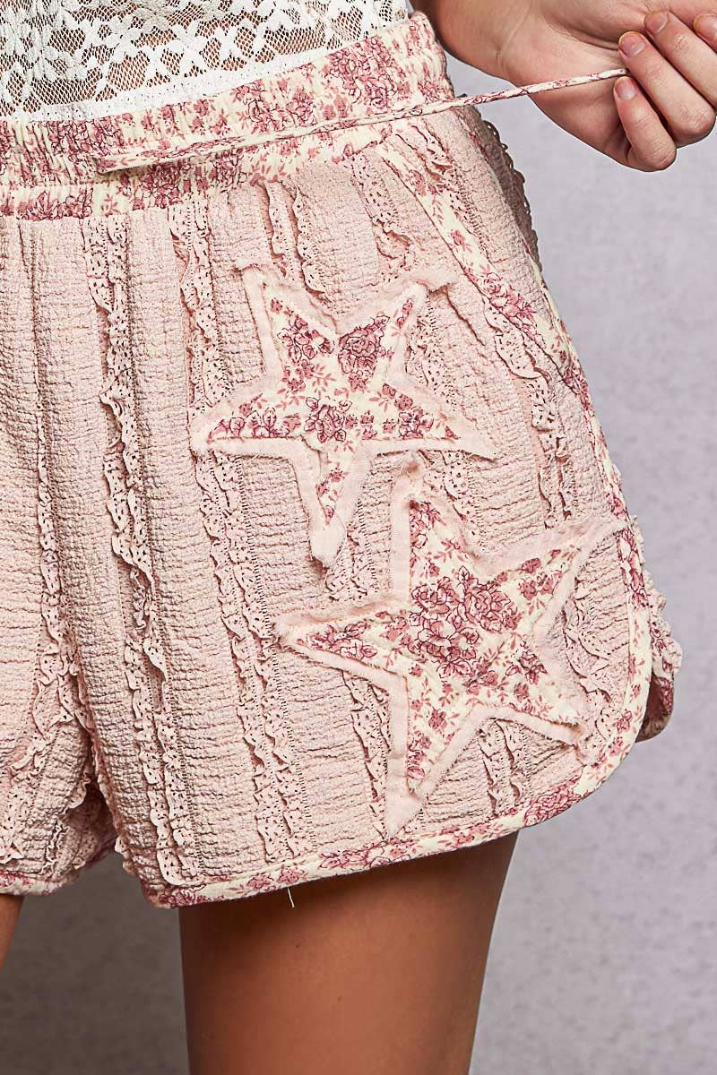 Floral Star Patch Lace Short Pants pink