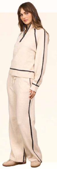 Knit Wide Leg Pants With Contrast Cream