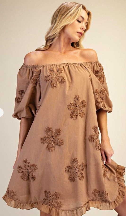 EMBROIDERY DETAILINING COTTON DRESS