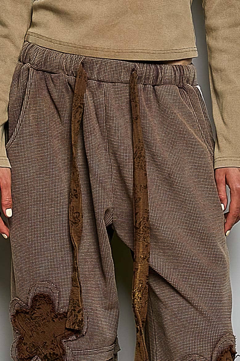 Floral Print Patch High Rise Jogger