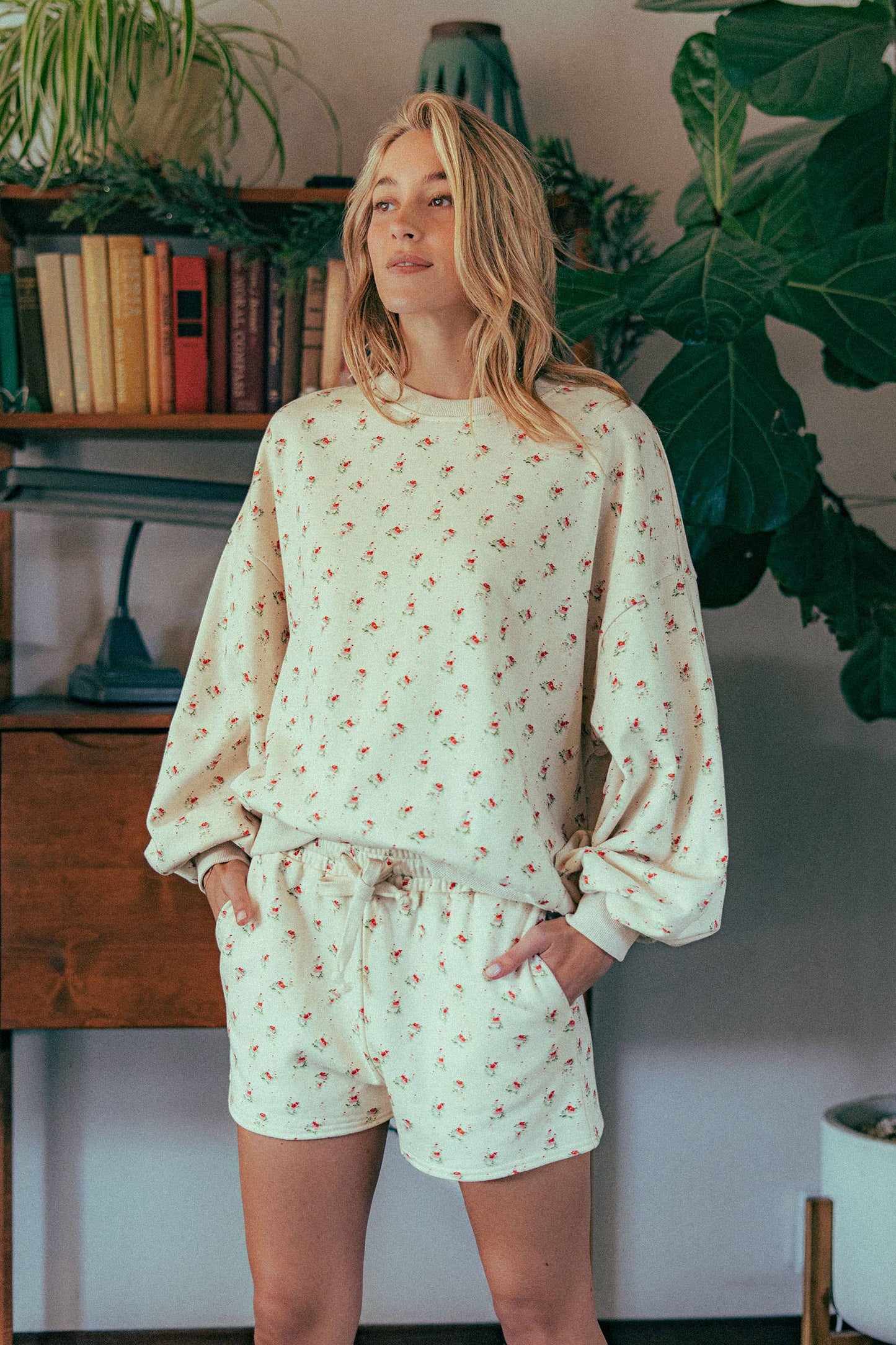 Floral Balloon Sleeve Sweatshirt and Shorts Set