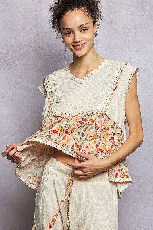 V-neck Floral Pattern Trim Ruffle Rib Knitted Sleeveless Top