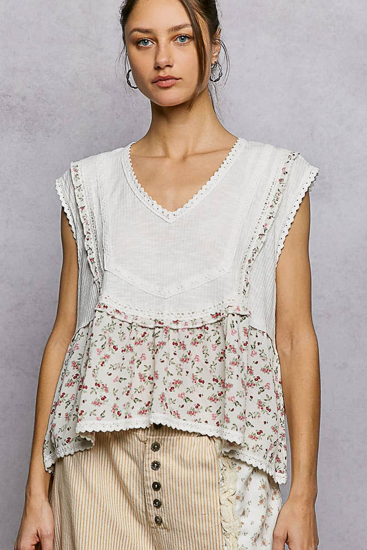 V-neck Floral Pattern Trim Ruffle Rib Knitted Sleeveless Top