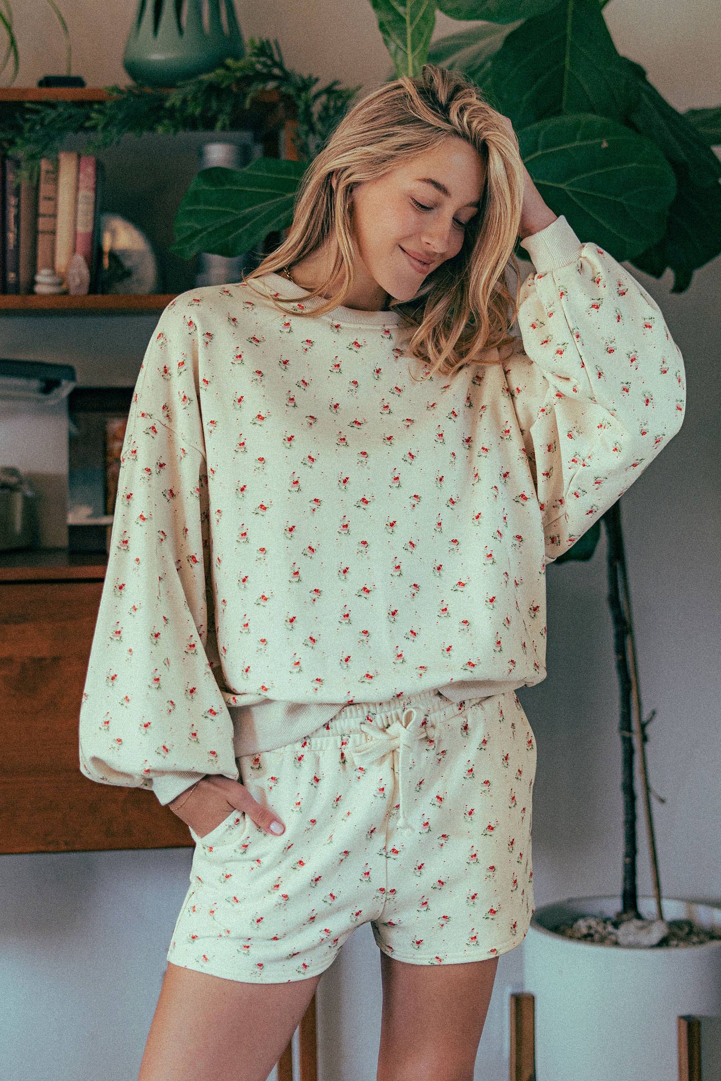Floral Balloon Sleeve Sweatshirt and Shorts Set