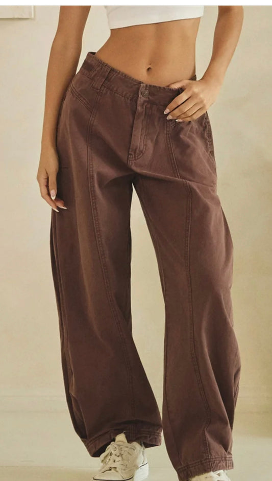 Barrel pleated pants