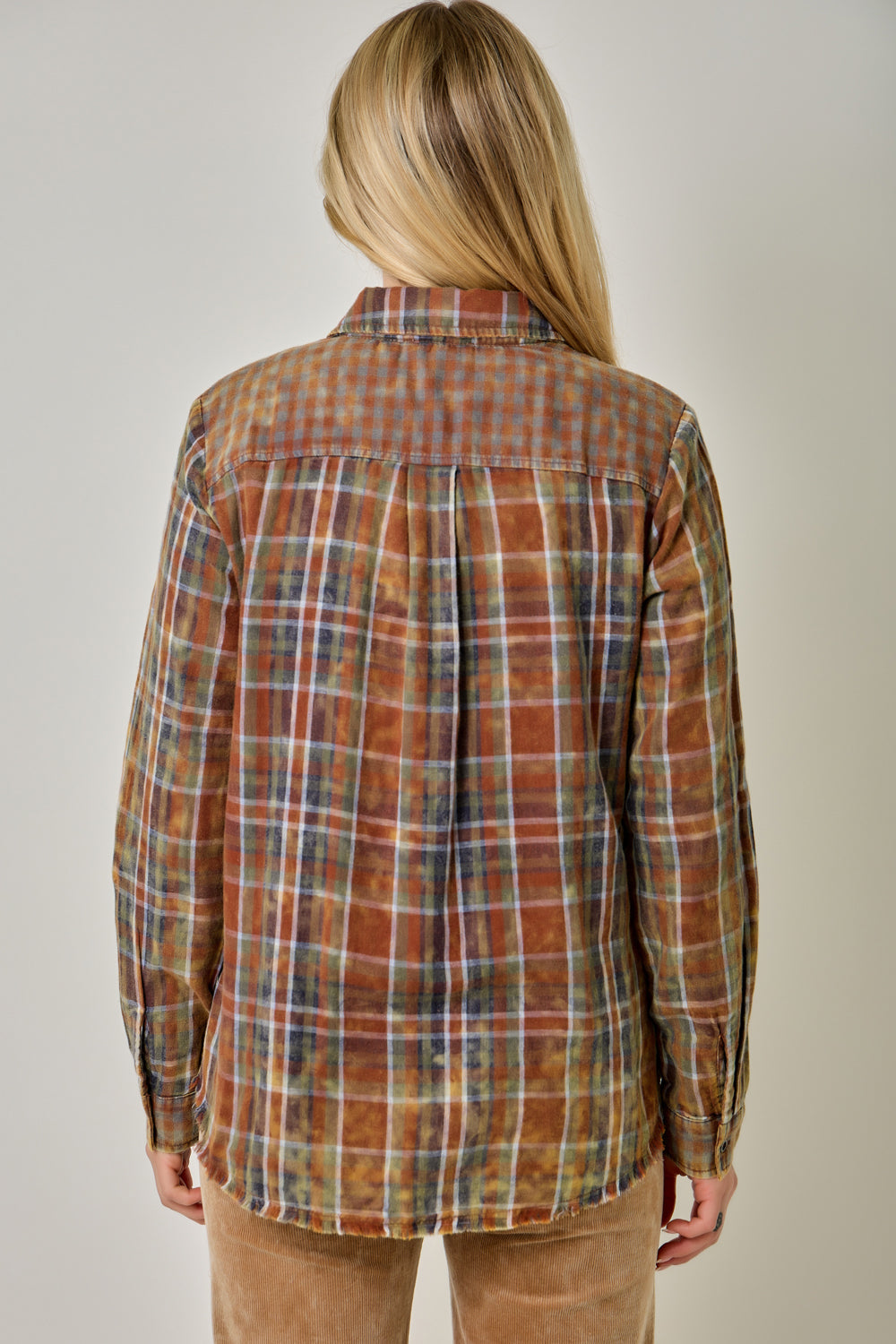 Fringe bottom washed plaid shirt