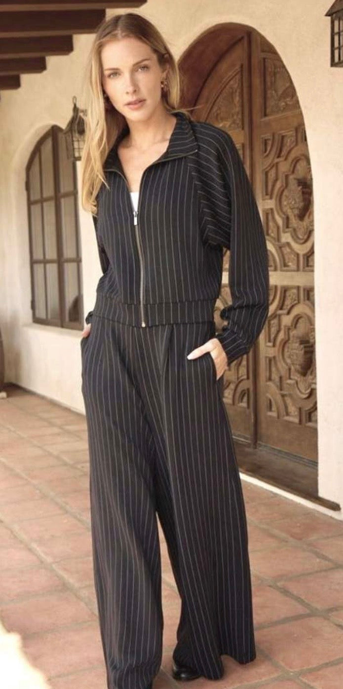 Pleated Pants Black Grey Stripe