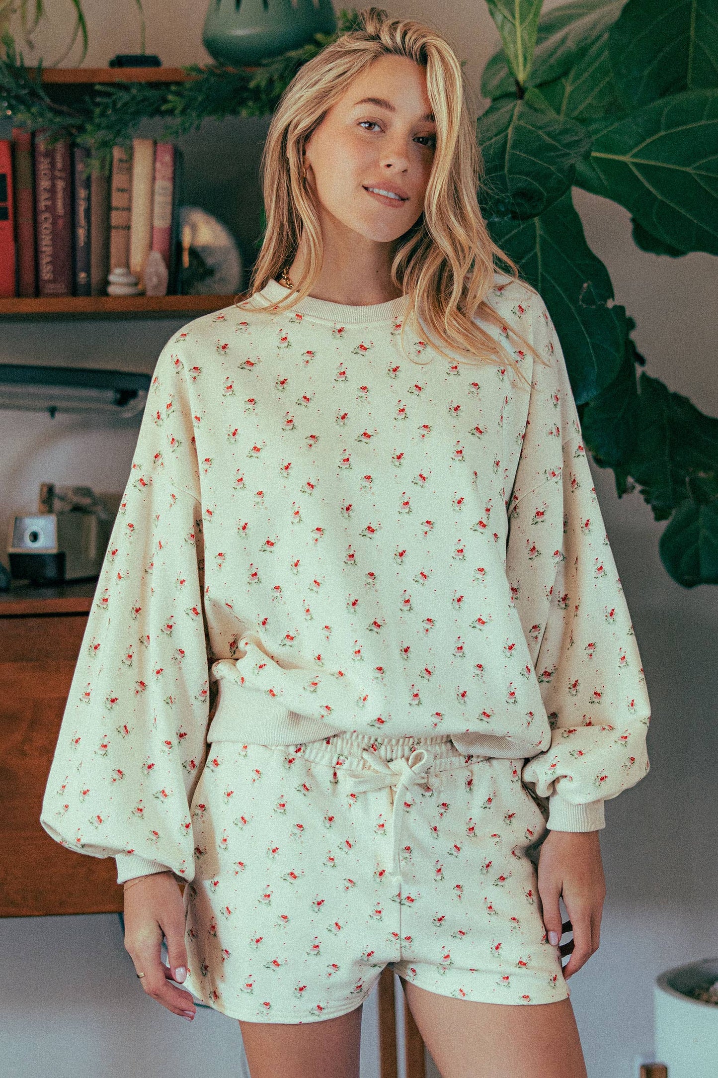 Floral Balloon Sleeve Sweatshirt and Shorts Set