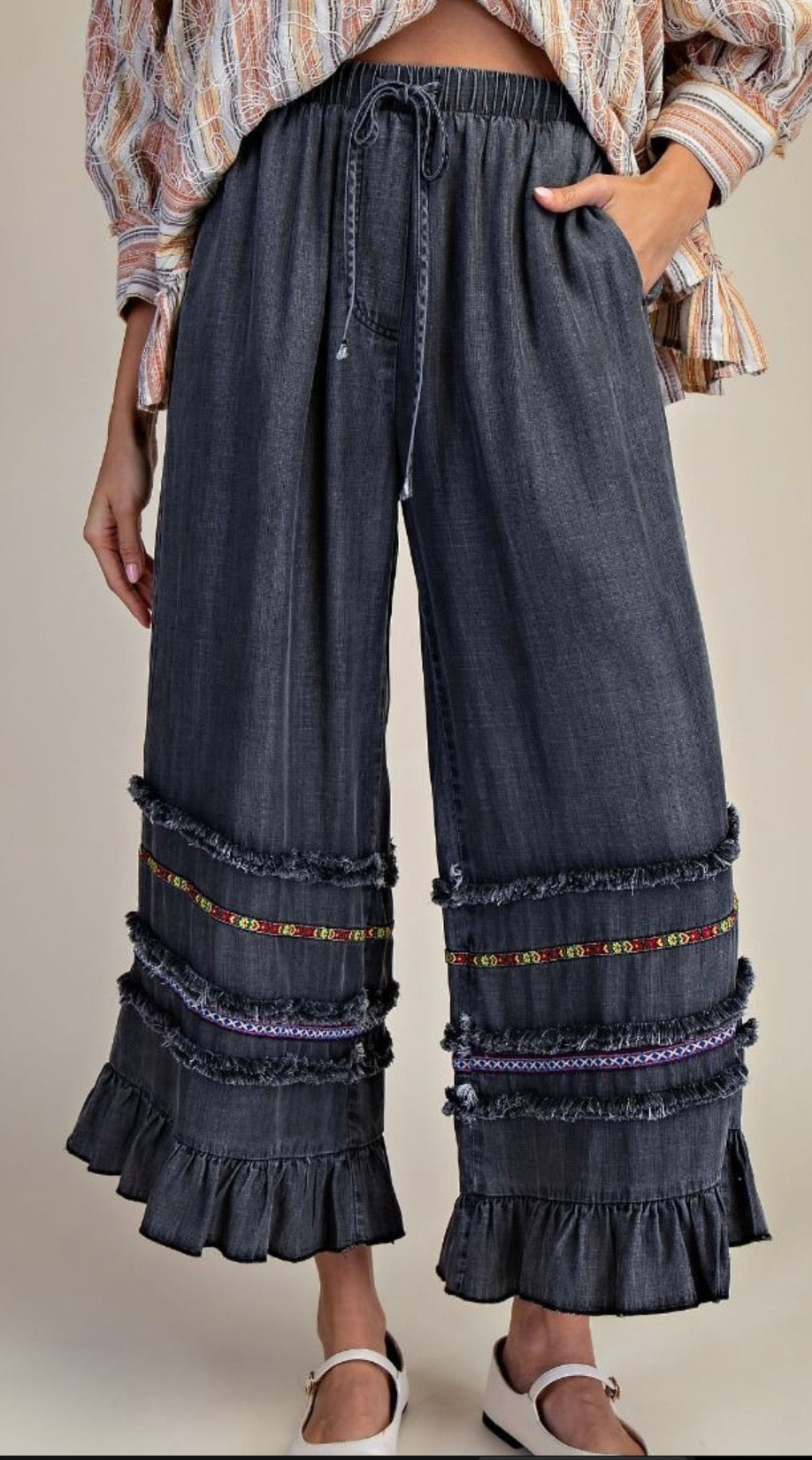 RUFFLE BOTTOM STONE WASHED CHAMBRAY PANTS
