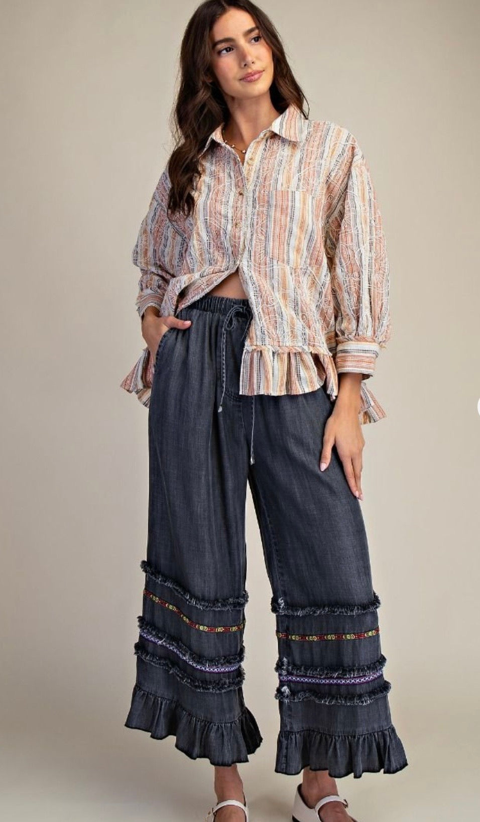 RUFFLE BOTTOM STONE WASHED CHAMBRAY PANTS