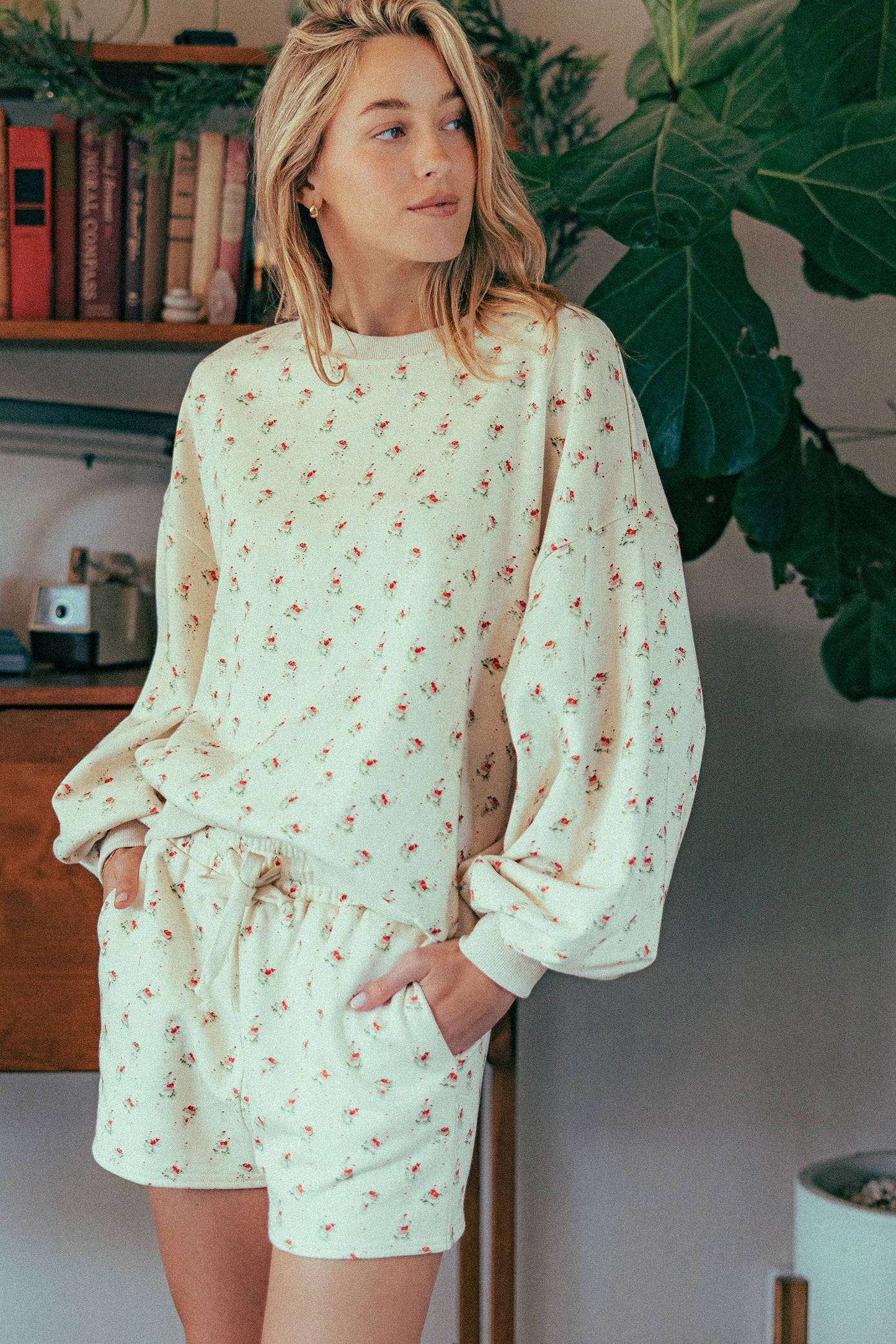 Floral Balloon Sleeve Sweatshirt and Shorts Set