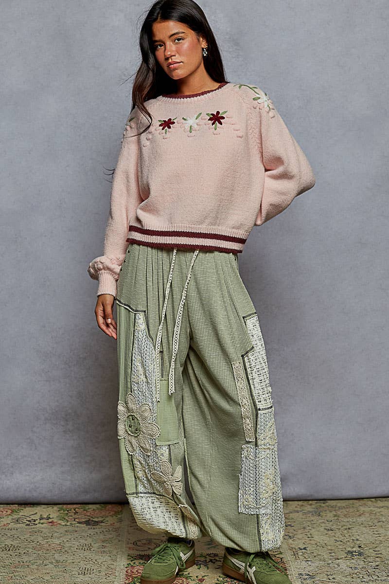 Round neck balloon sleeve floral embroidery sweater top