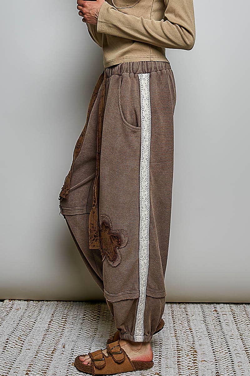 Floral Print Patch High Rise Jogger