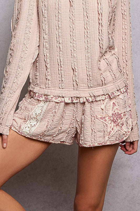 Floral Star Patch Lace Short Pants pink