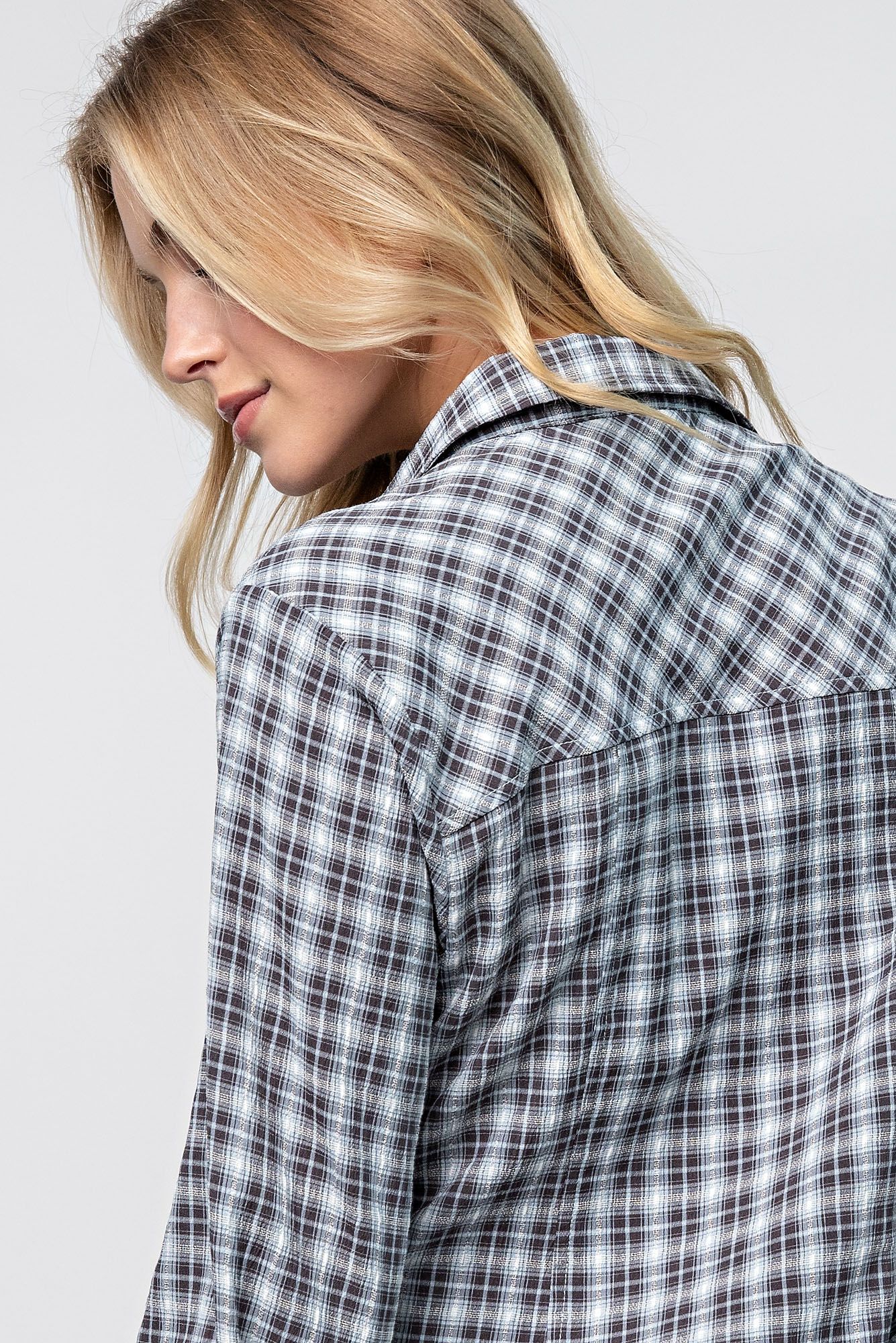 BUTTON DOWN FITTED PLAID SHIRT