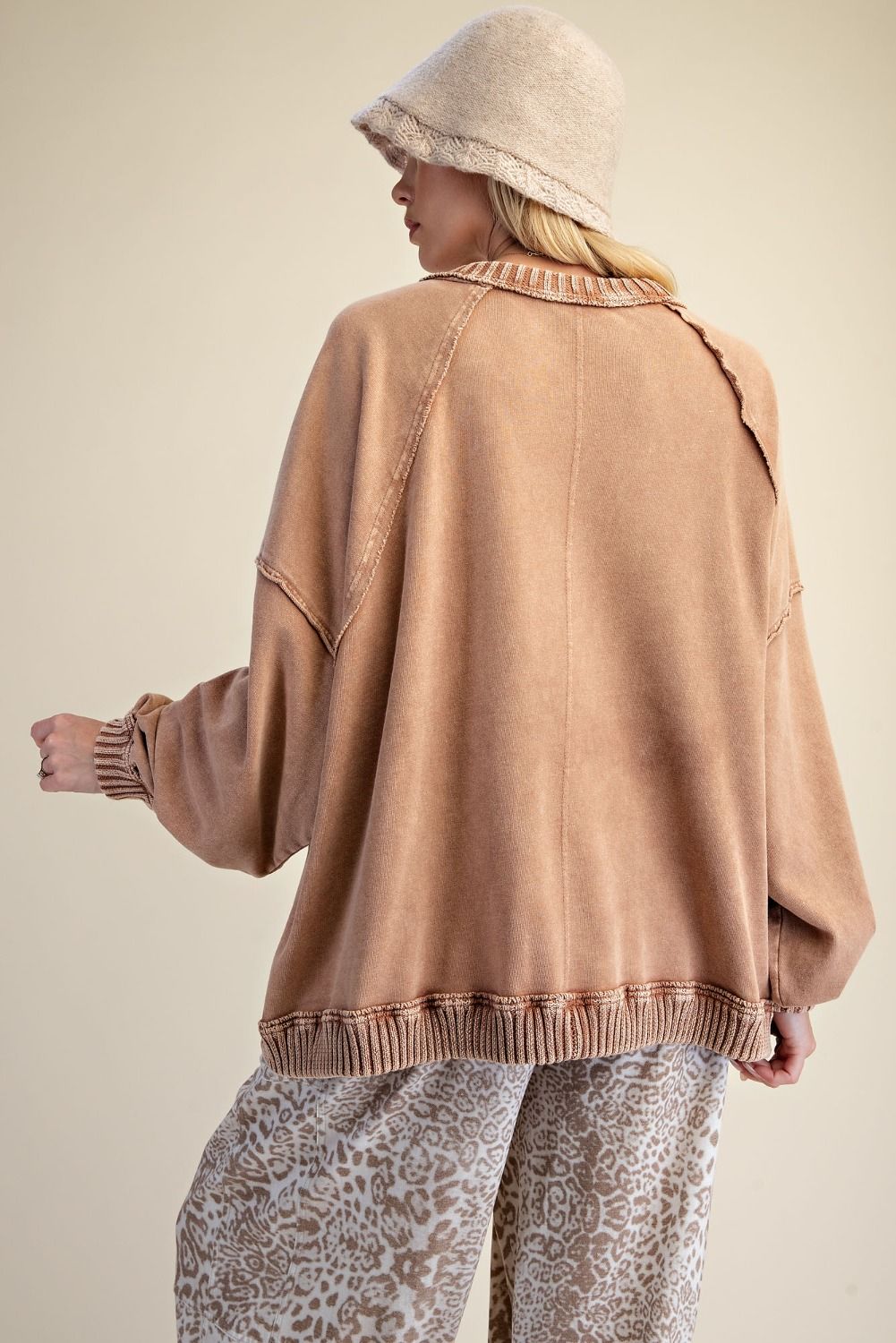 WASHED KNIT SWEATER