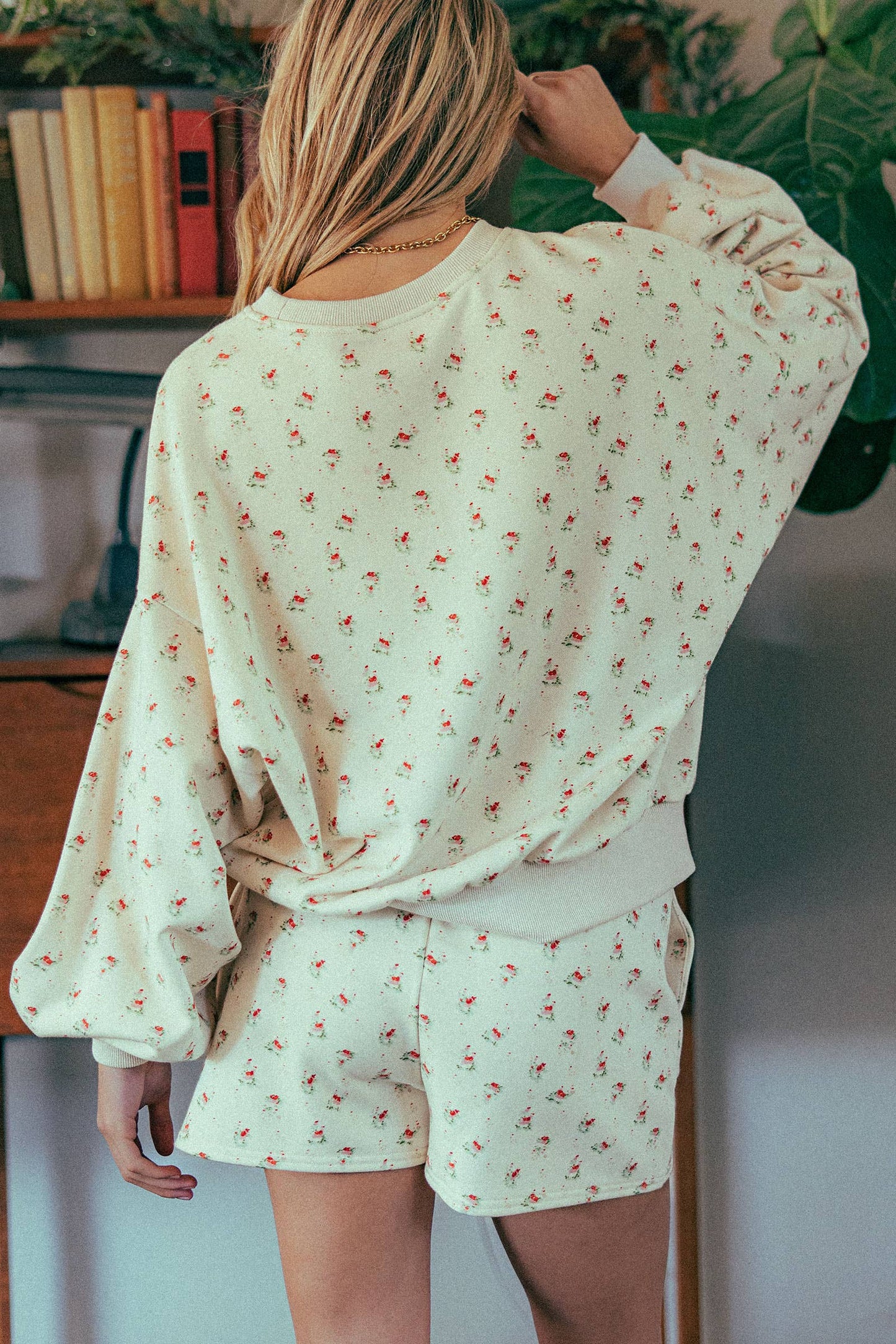 Floral Balloon Sleeve Sweatshirt and Shorts Set