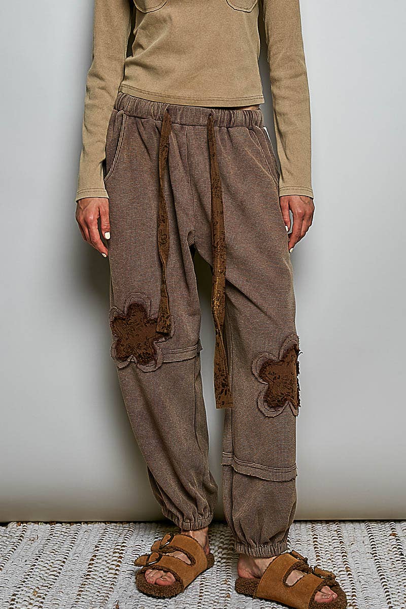 Floral Print Patch High Rise Jogger